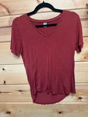 Old Navy Rust Red V-Neck Short Sleeve Tee